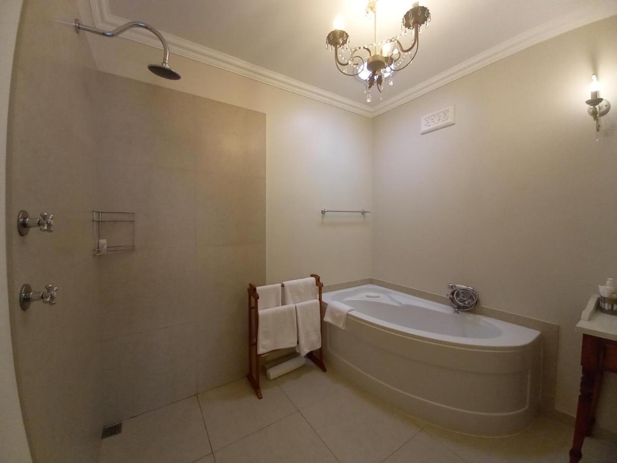 La Pension Guest House Oudtshoorn Luaran gambar