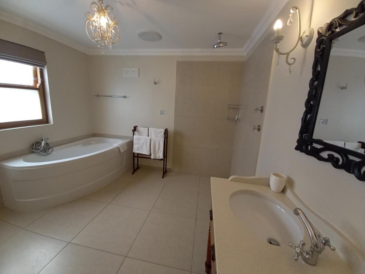 La Pension Guest House Oudtshoorn Luaran gambar