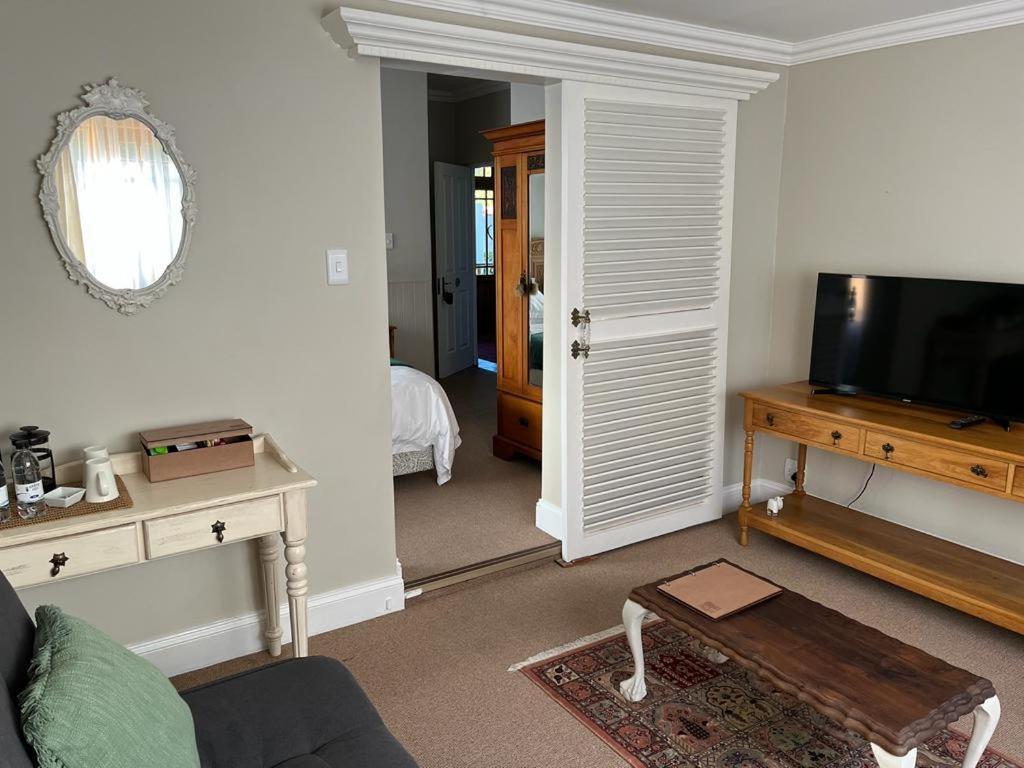 La Pension Guest House Oudtshoorn Luaran gambar