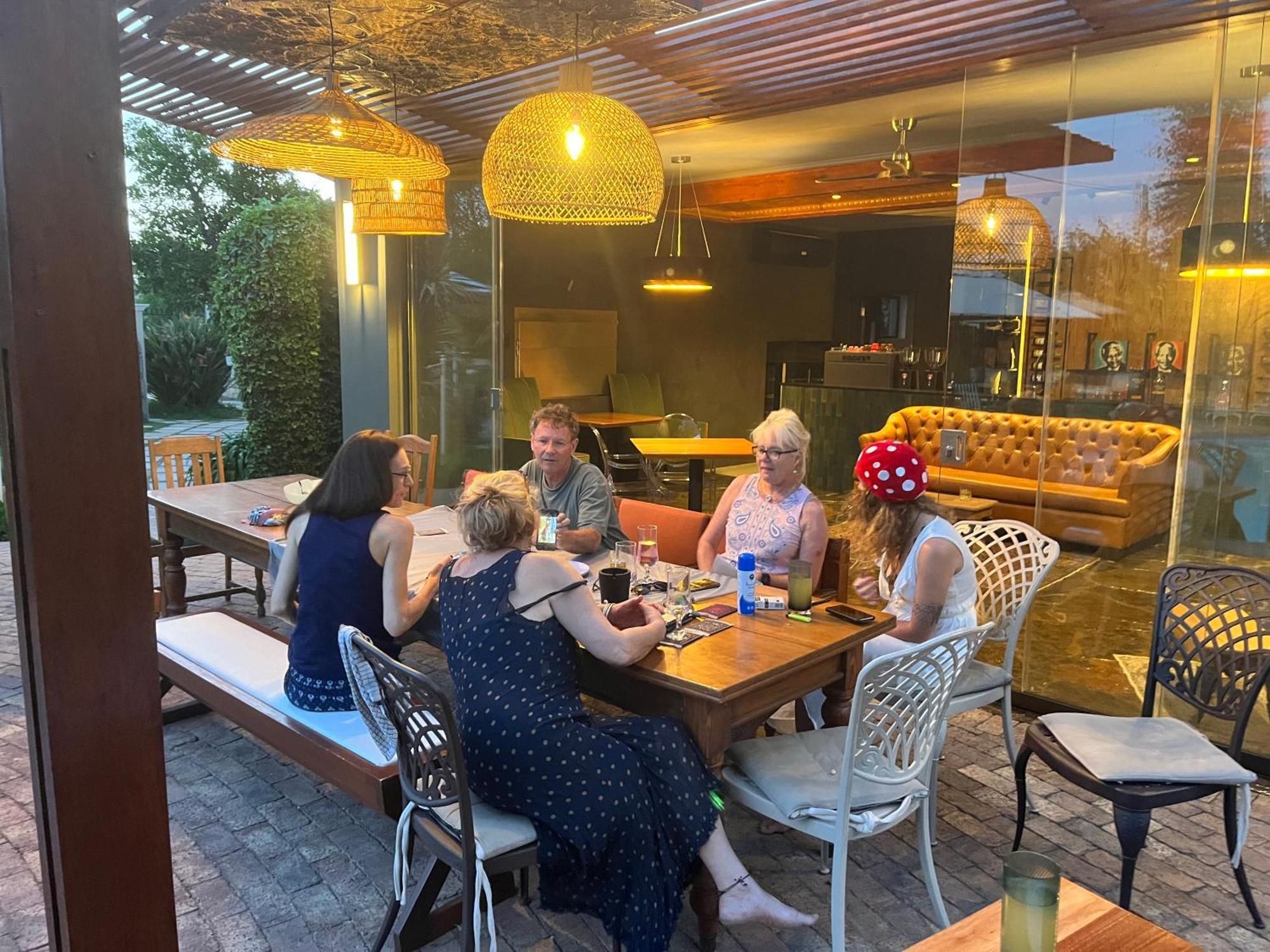 La Pension Guest House Oudtshoorn Luaran gambar