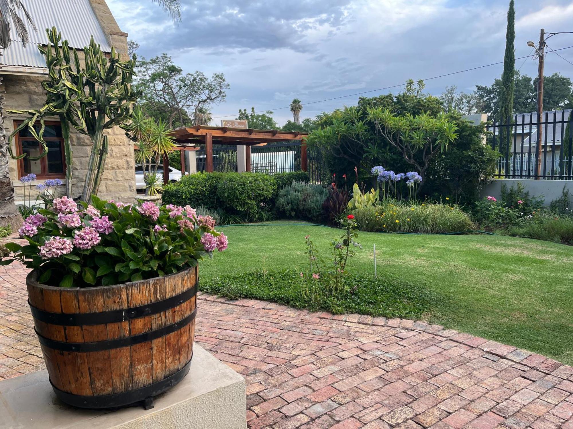 La Pension Guest House Oudtshoorn Luaran gambar