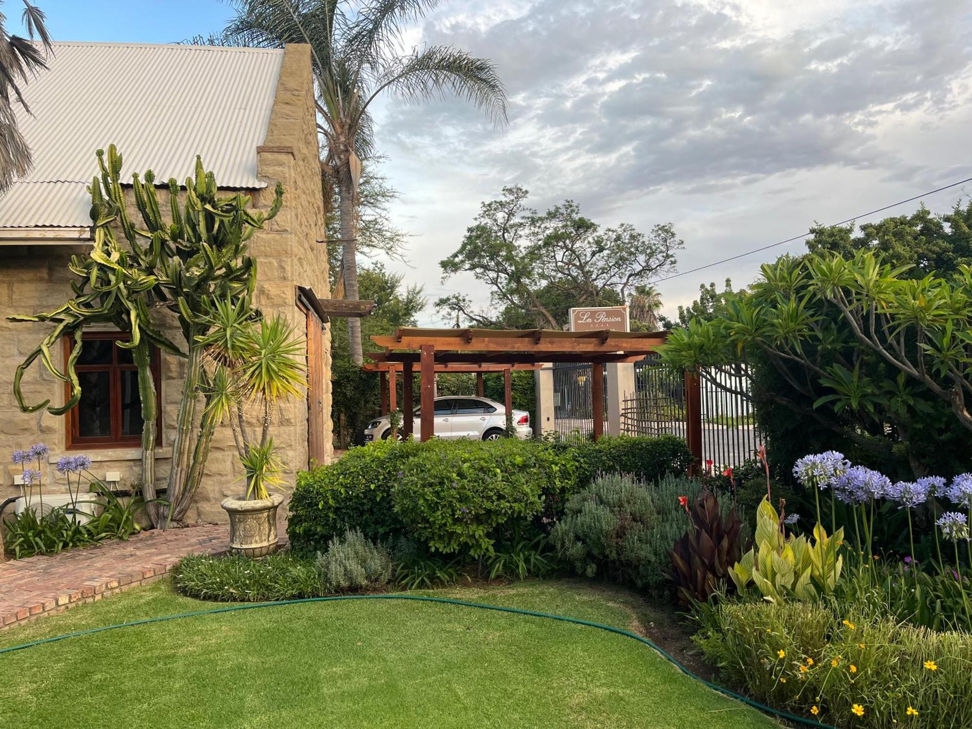 La Pension Guest House Oudtshoorn Luaran gambar