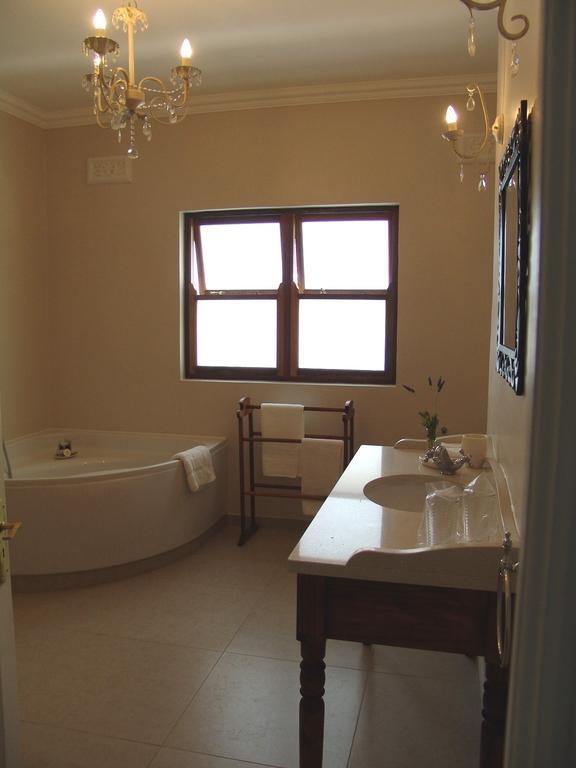 La Pension Guest House Oudtshoorn Bilik gambar